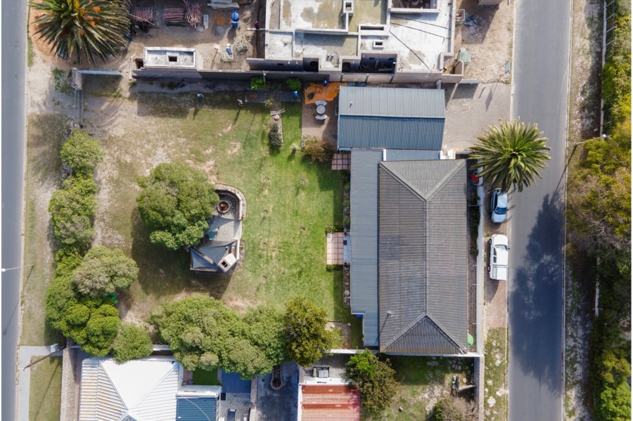 4 Bedroom Property for Sale in Middedorp Western Cape